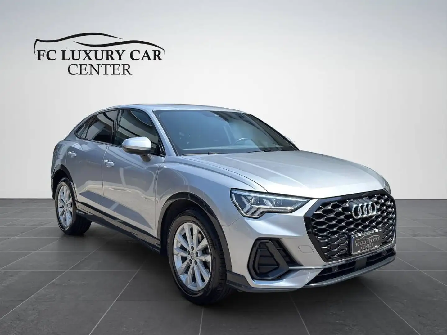 Audi Q3 35 2.0 tdi Business Plus s-tronic Argento - 1