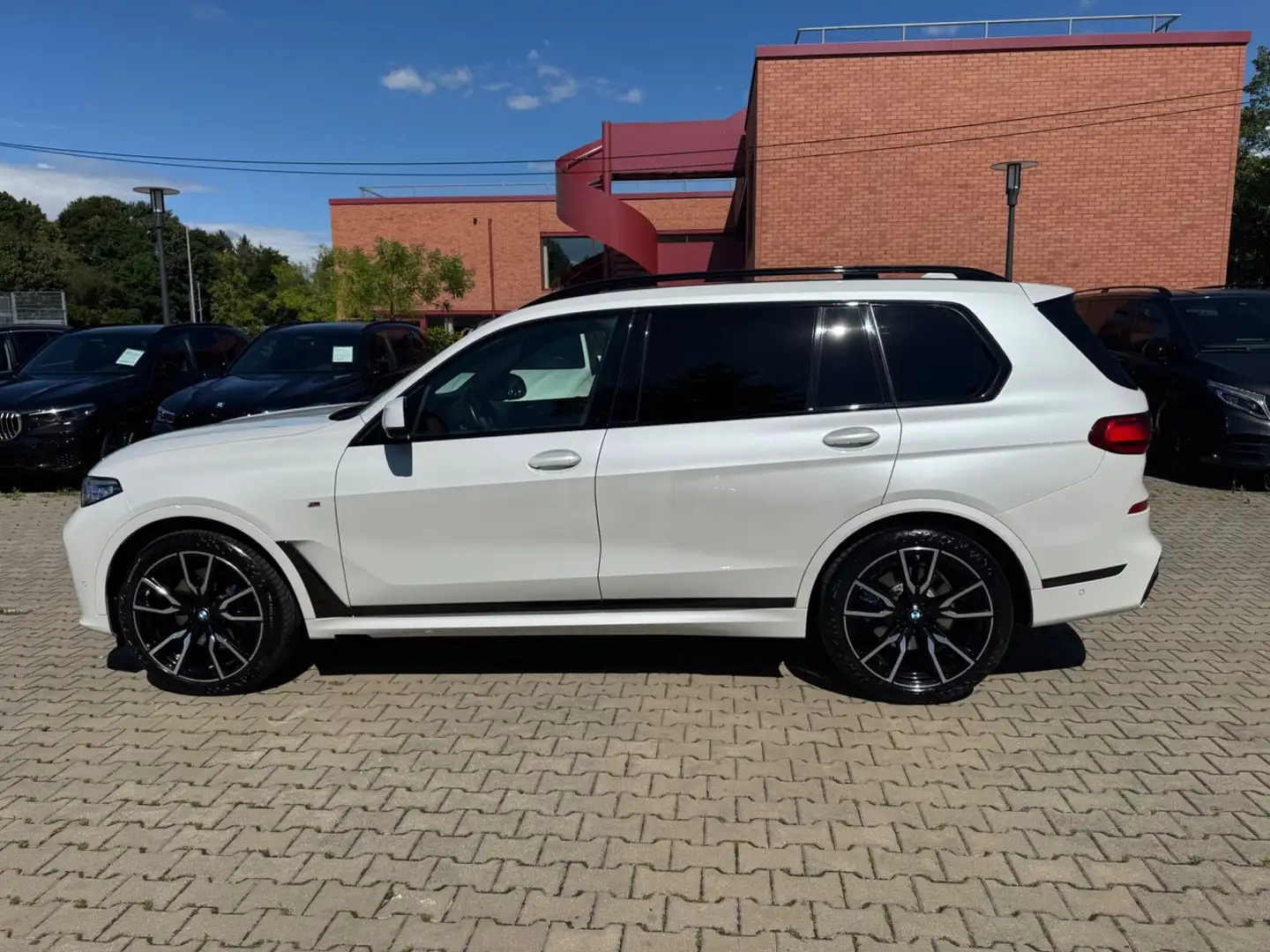 BMW X7 xDriv 40 d MSport*SoftC*Panorama*360°*HeadUP Weiß - 2
