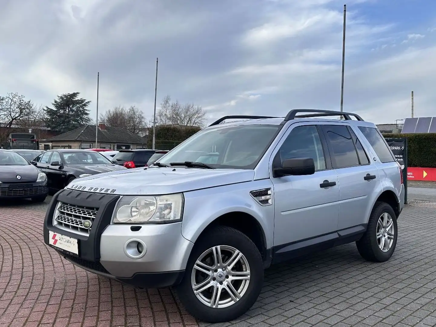 Land Rover Freelander 2 TD4 E 2.2 | AUTOMATIK |TÜV/AU 08/27 Silber - 2