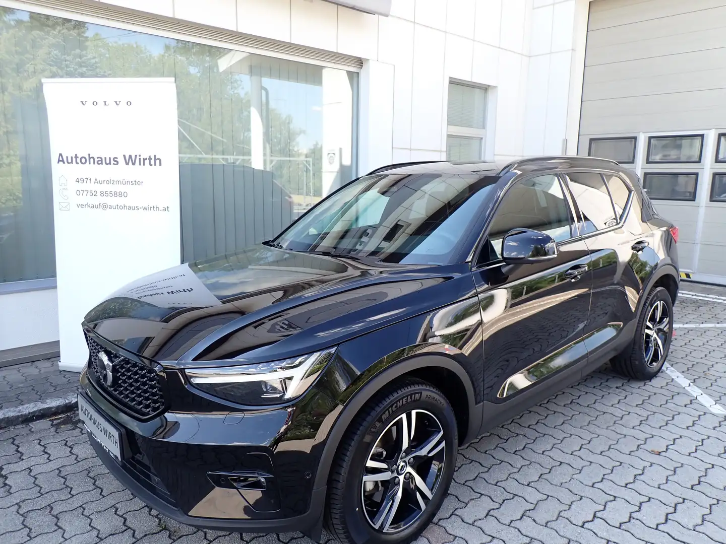 Volvo XC40 B3 Plus Dark /Lichtpaket/Connect-Textil/360 Kamera Schwarz - 1