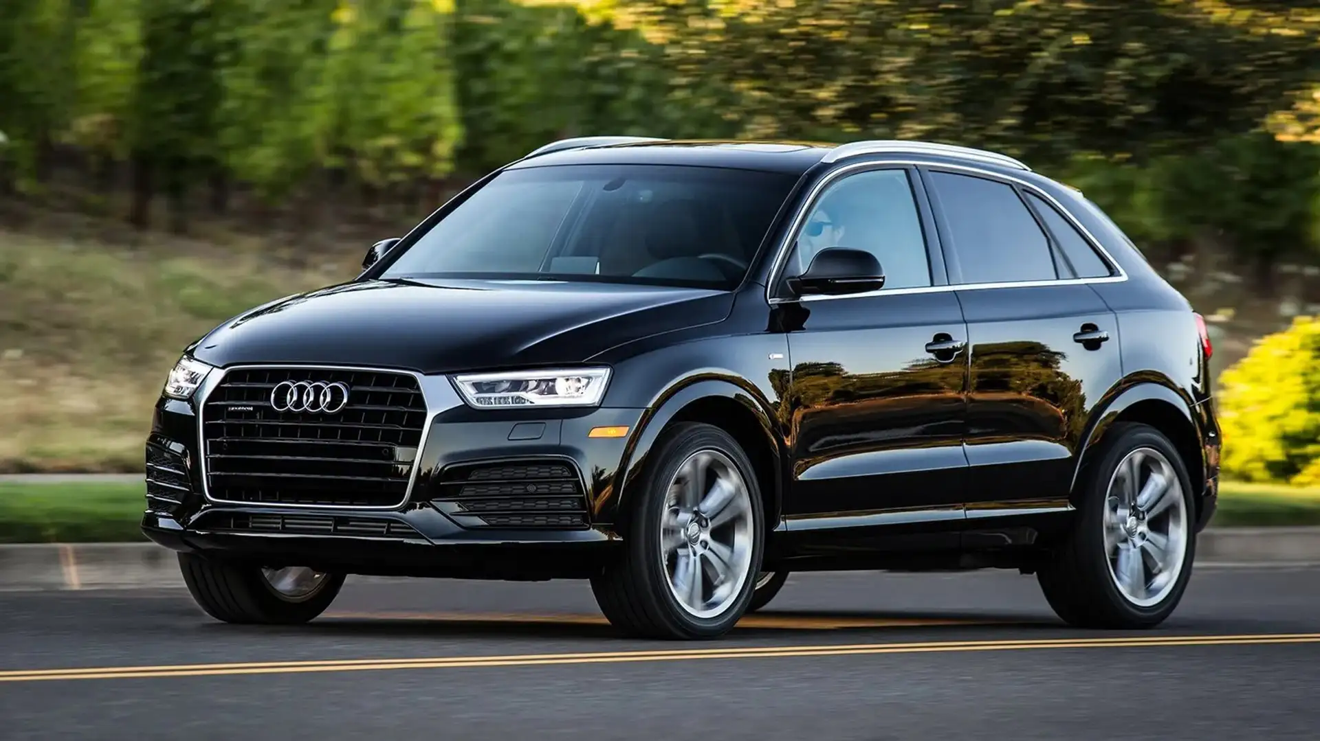 Audi Q3 2.0 TDI 150 CV Business Schwarz - 1