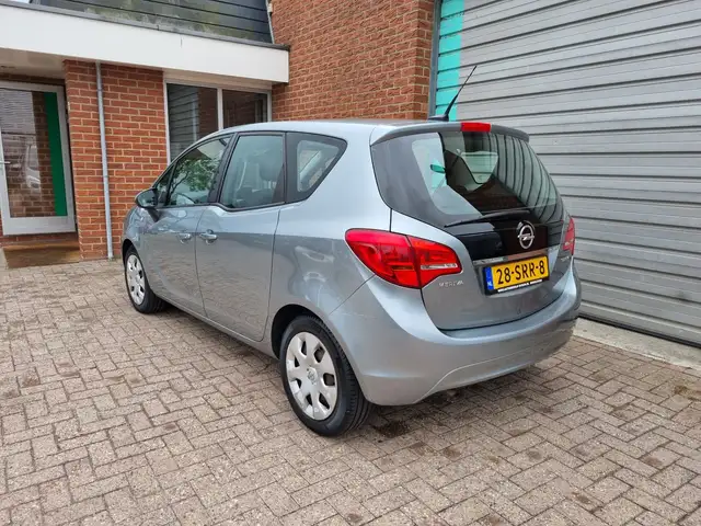 Opel Meriva view 3