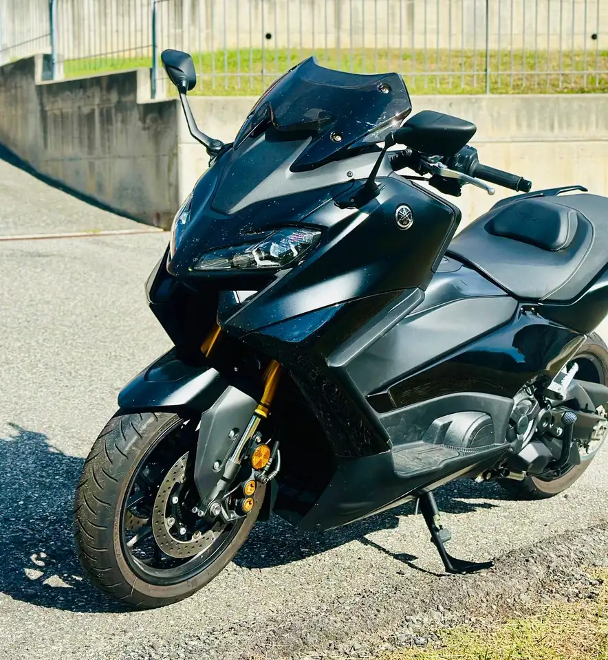 Yamaha Tmax 560