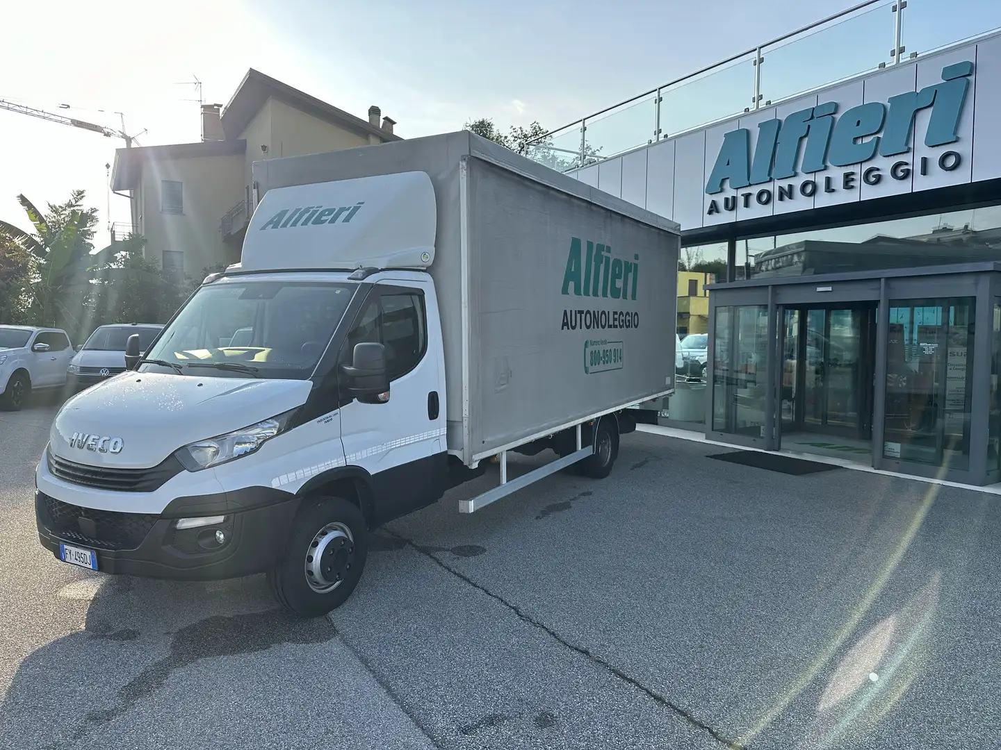 Iveco Daily 60C18 E6B Cen Reg Porte Post 6200x2300x2850kg2460 Weiß - 2