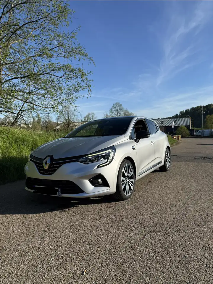 Renault Clio Citadine 5 portes — photo 2