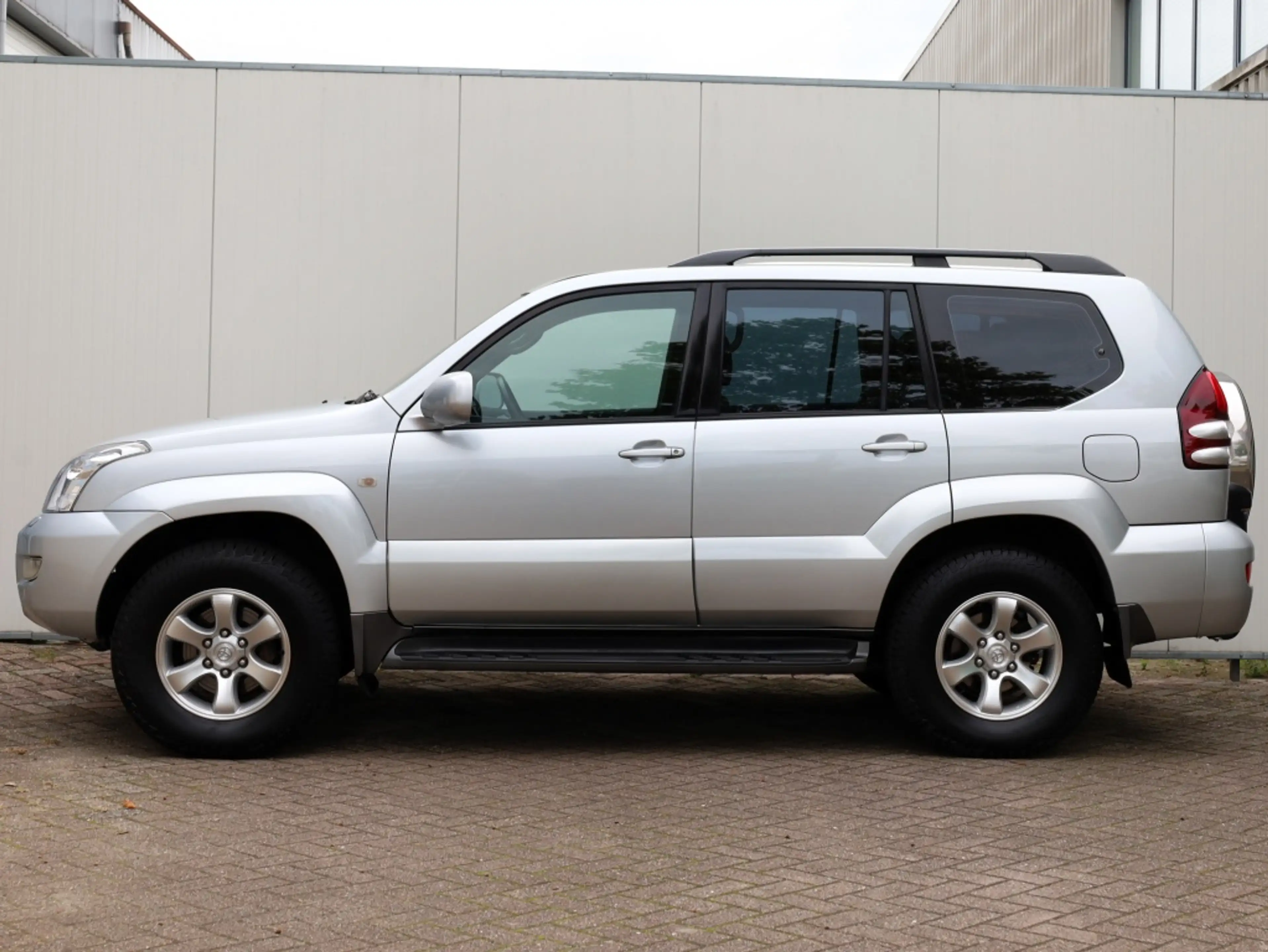 Toyota Land Cruiser 4.0 V6 VVT-i | Automaat | 8-Persoons | Clima — photo 5