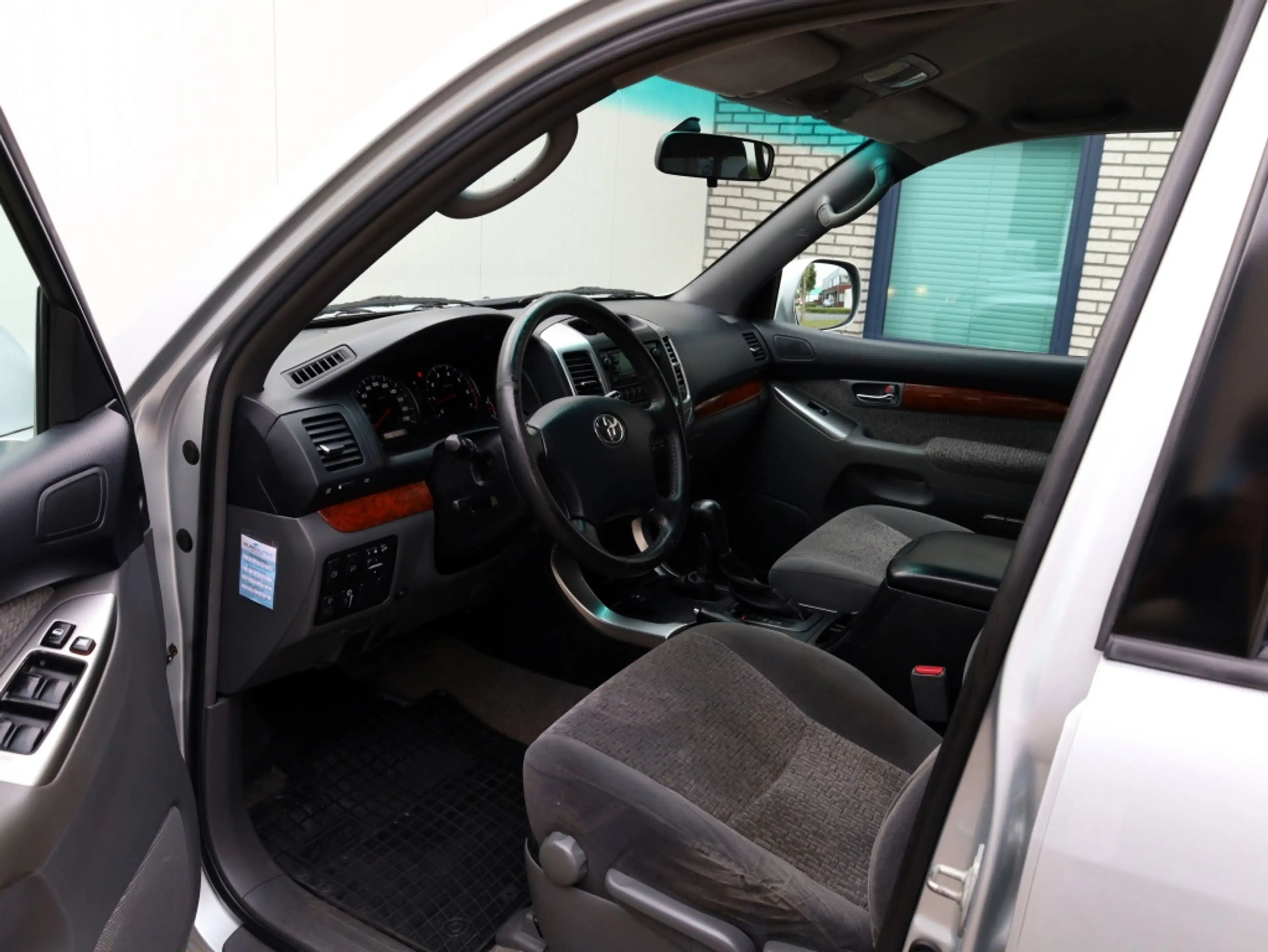Toyota Land Cruiser 4.0 V6 VVT-i | Automaat | 8-Persoons | Clima — photo 11