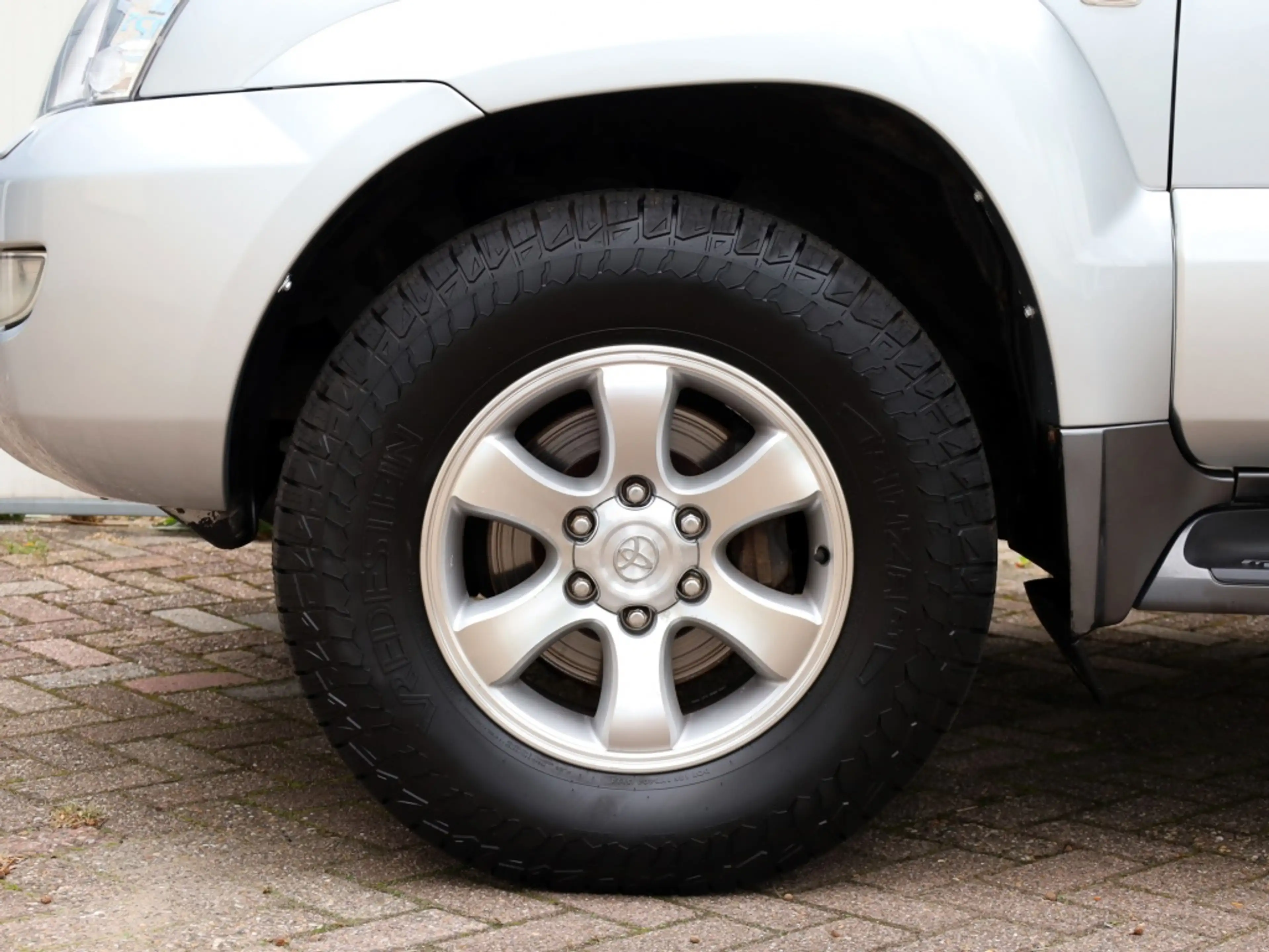 Toyota Land Cruiser 4.0 V6 VVT-i | Automaat | 8-Persoons | Clima — photo 9