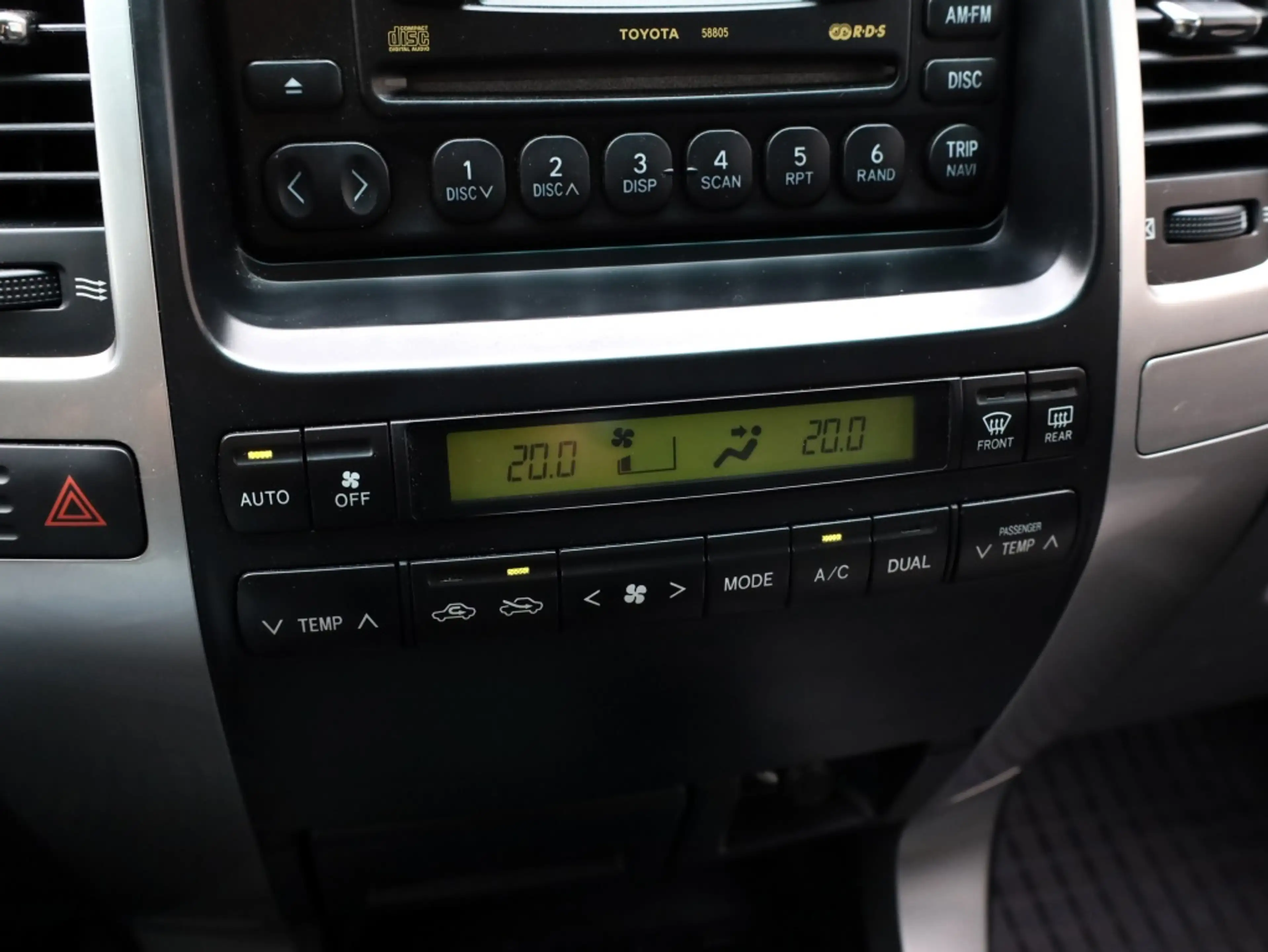 Toyota Land Cruiser 4.0 V6 VVT-i | Automaat | 8-Persoons | Clima — photo 22