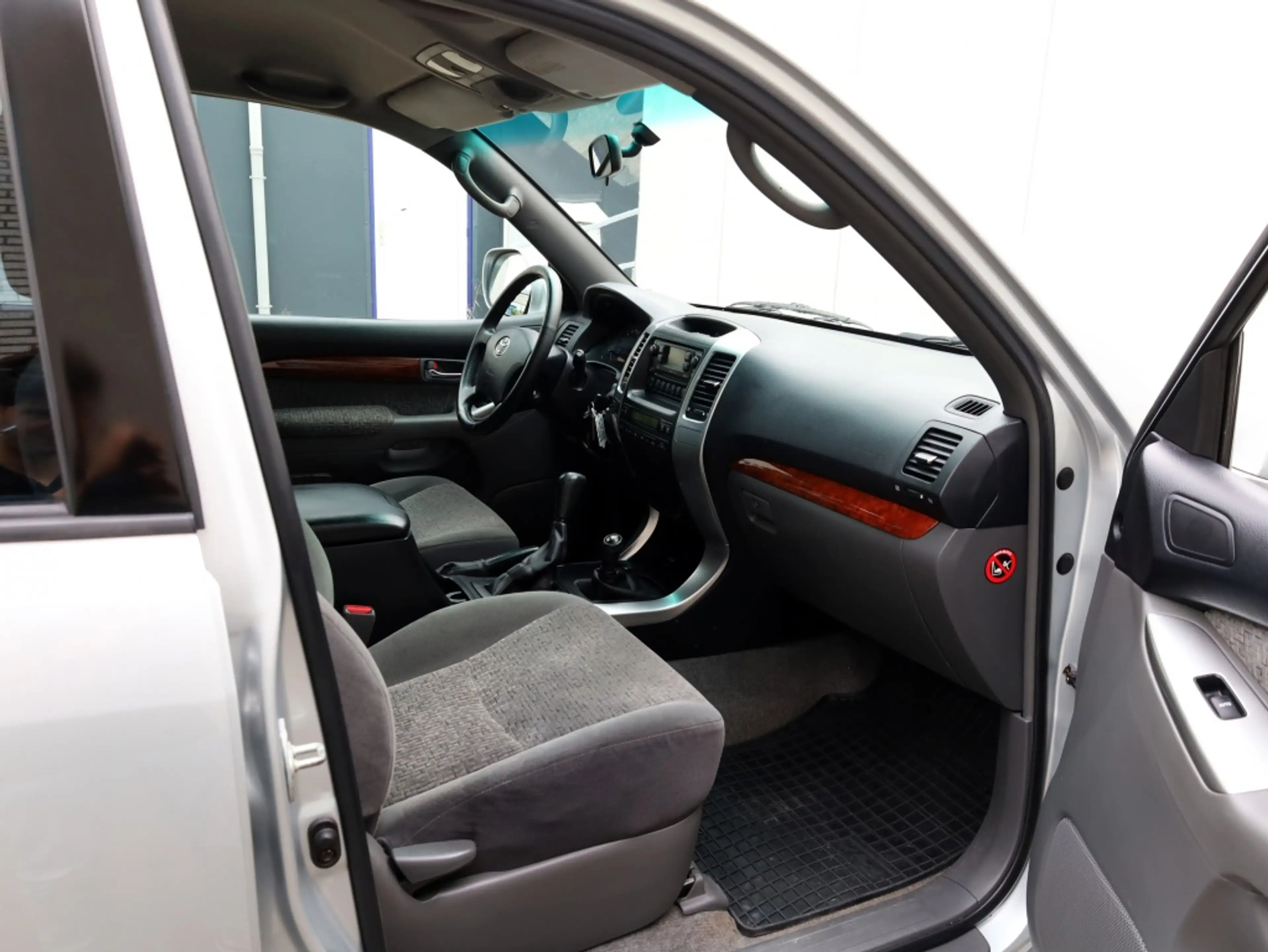 Toyota Land Cruiser 4.0 V6 VVT-i | Automaat | 8-Persoons | Clima — photo 12