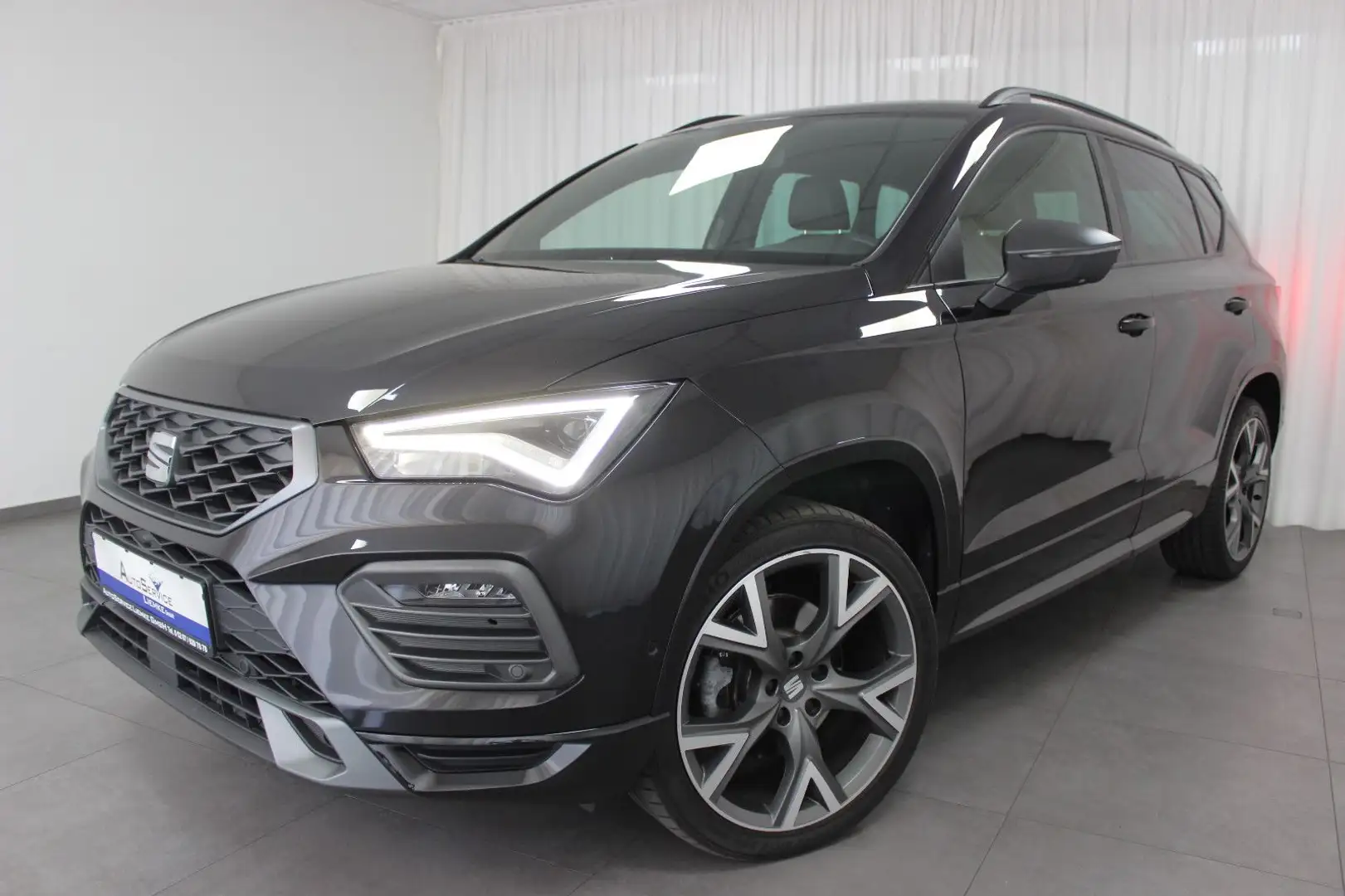 SEAT Ateca FR 2.0TDI 150PS DSG ACC 360Grad CarPlay crna - 1