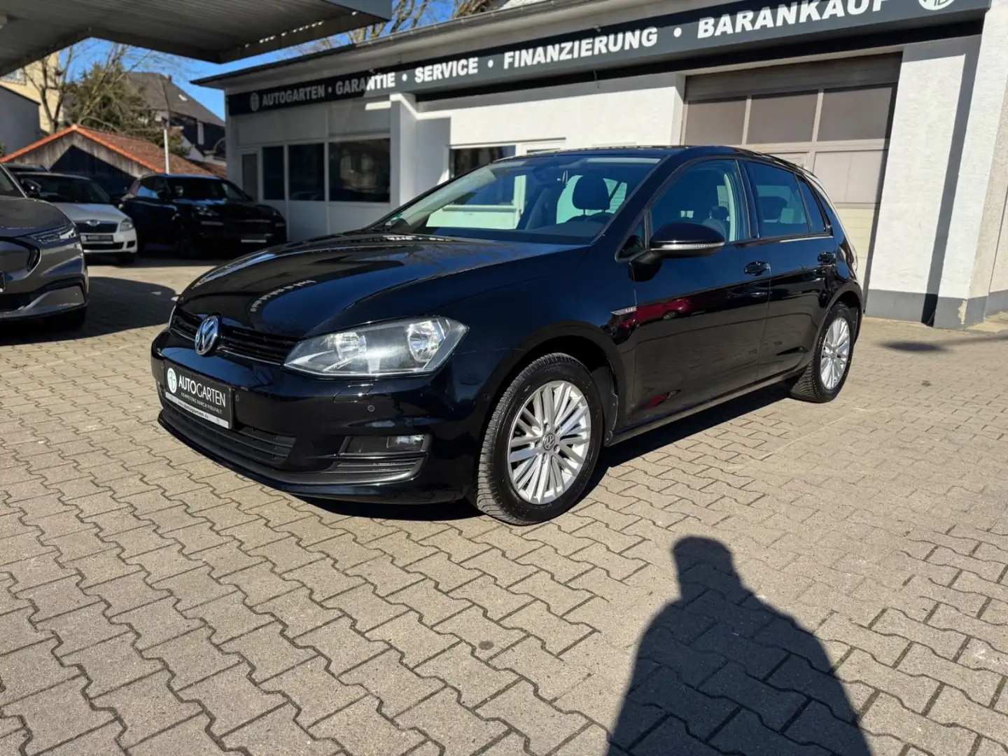 Volkswagen Golf Volkswagen Golf VII*1.6 TDI*Cup*Blue Motion* Zwart - 1