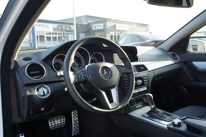 Mercedes-Benz C 180 C180 CGI*Schiebedach*Automatik*Xenon*Navi*SHZ* — photo 9