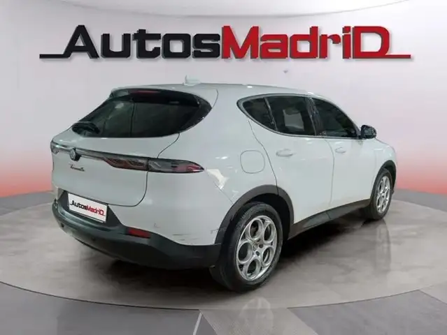 Alfa Romeo Tonale view 8