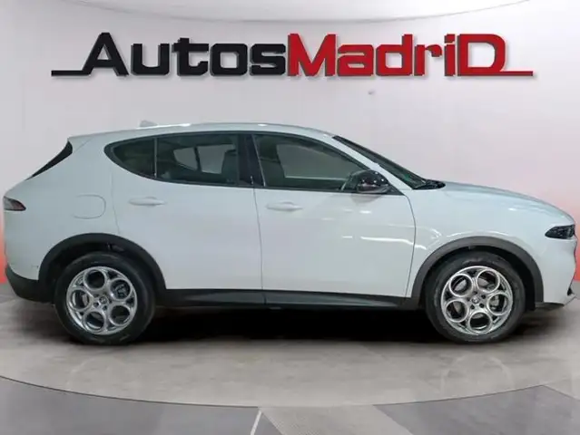 Alfa Romeo Tonale view 9