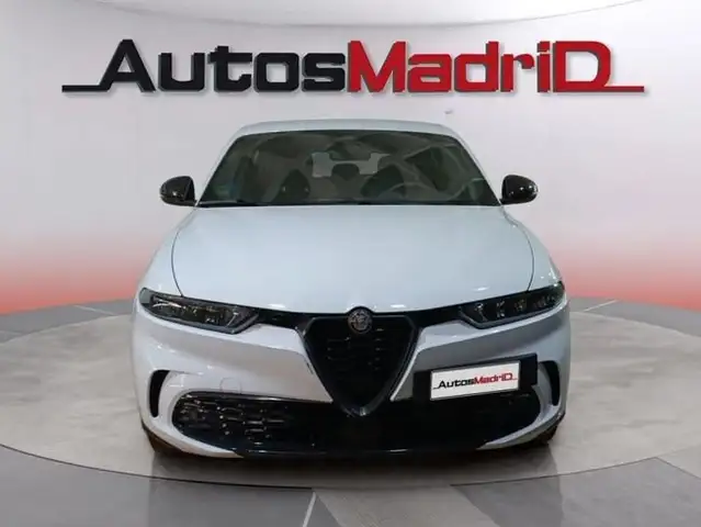 Alfa Romeo Tonale view 2