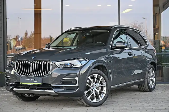 BMW X5 xDrive45e PHEV Aut. NP 108k ACC, AHK elektr., L... Ansicht 1