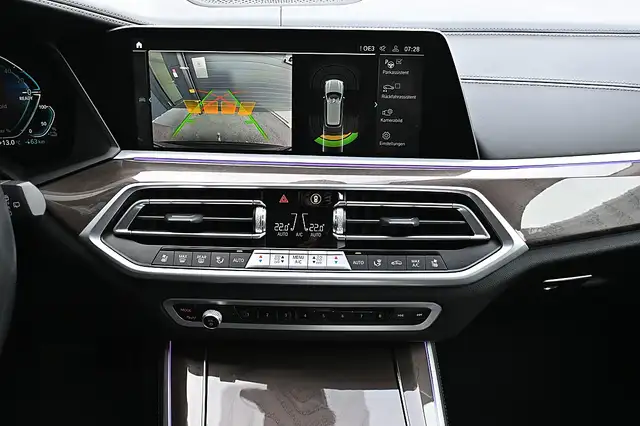 BMW X5 xDrive45e PHEV Aut. NP 108k ACC, AHK elektr., L... Ansicht 6