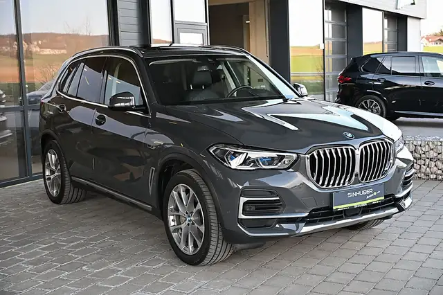 BMW X5 xDrive45e PHEV Aut. NP 108k ACC, AHK elektr., L... Ansicht 34