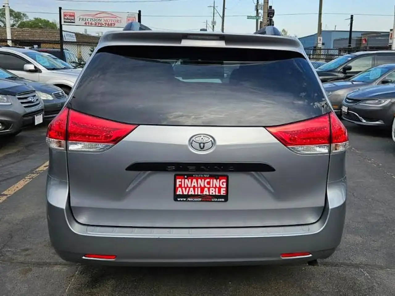 Toyota Sienna снимка Toyota Sienna