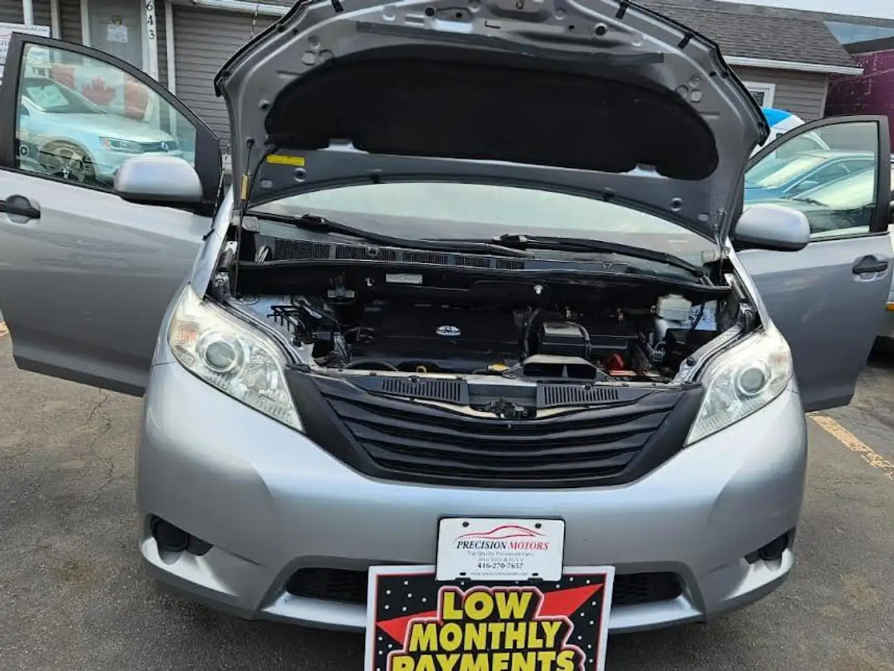 Toyota Sienna снимка Toyota Sienna