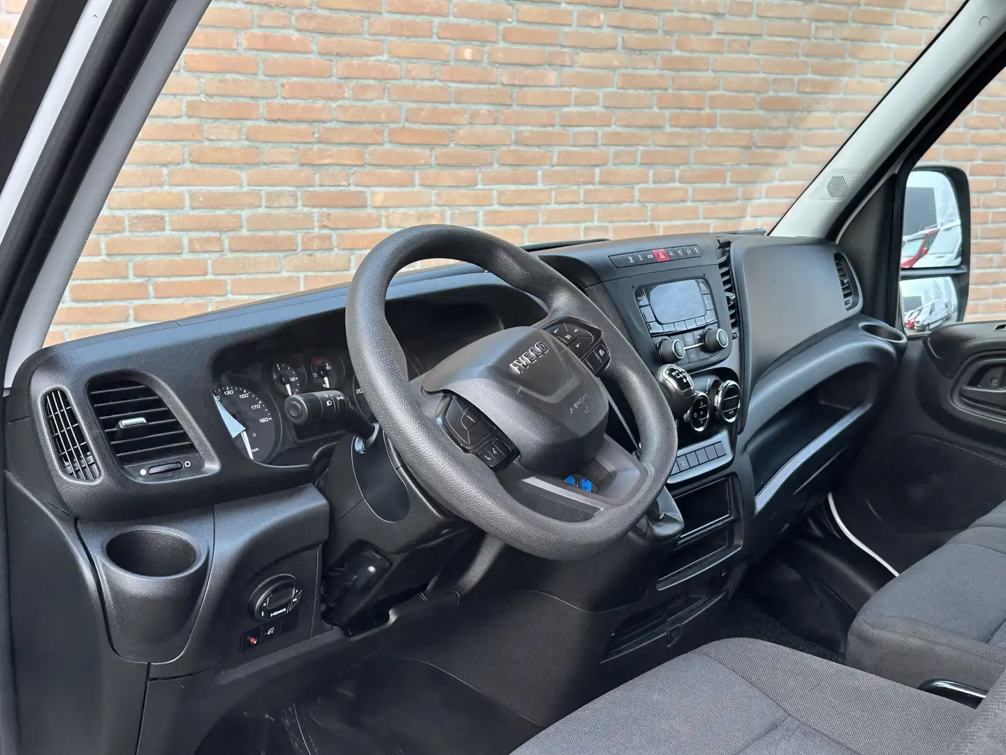 Iveco Daily 35S14 140PK Bakwagen + Laadklep 20m³ Blanco - 2