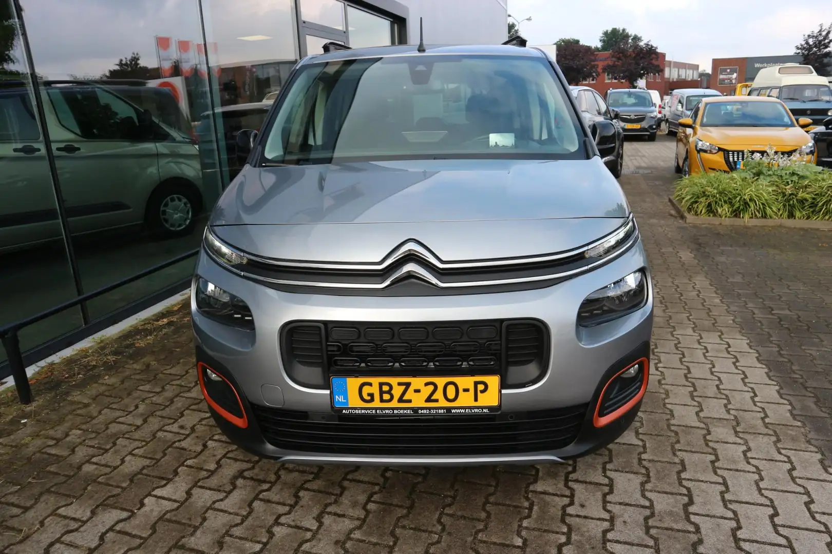 Citroen Berlingo 1.2 PureTech Shine XTR NAVI CAMERA PANORAMA KEYLES Gris - 2