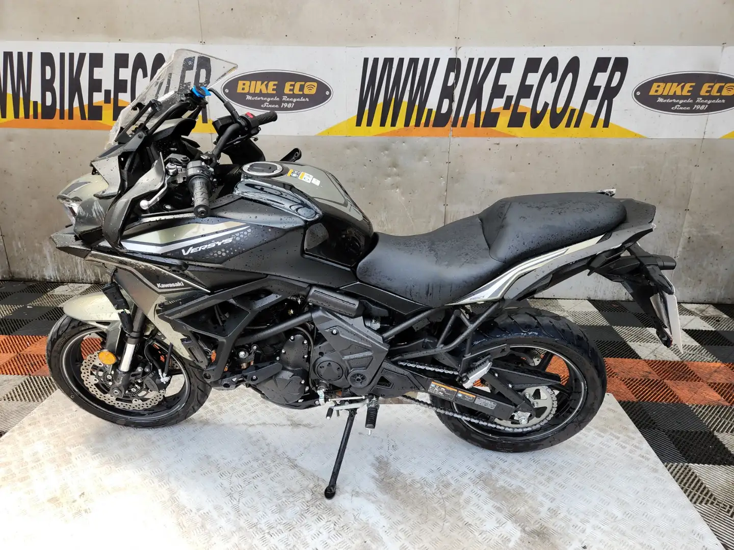 Kawasaki Versys 650 Noir - 2