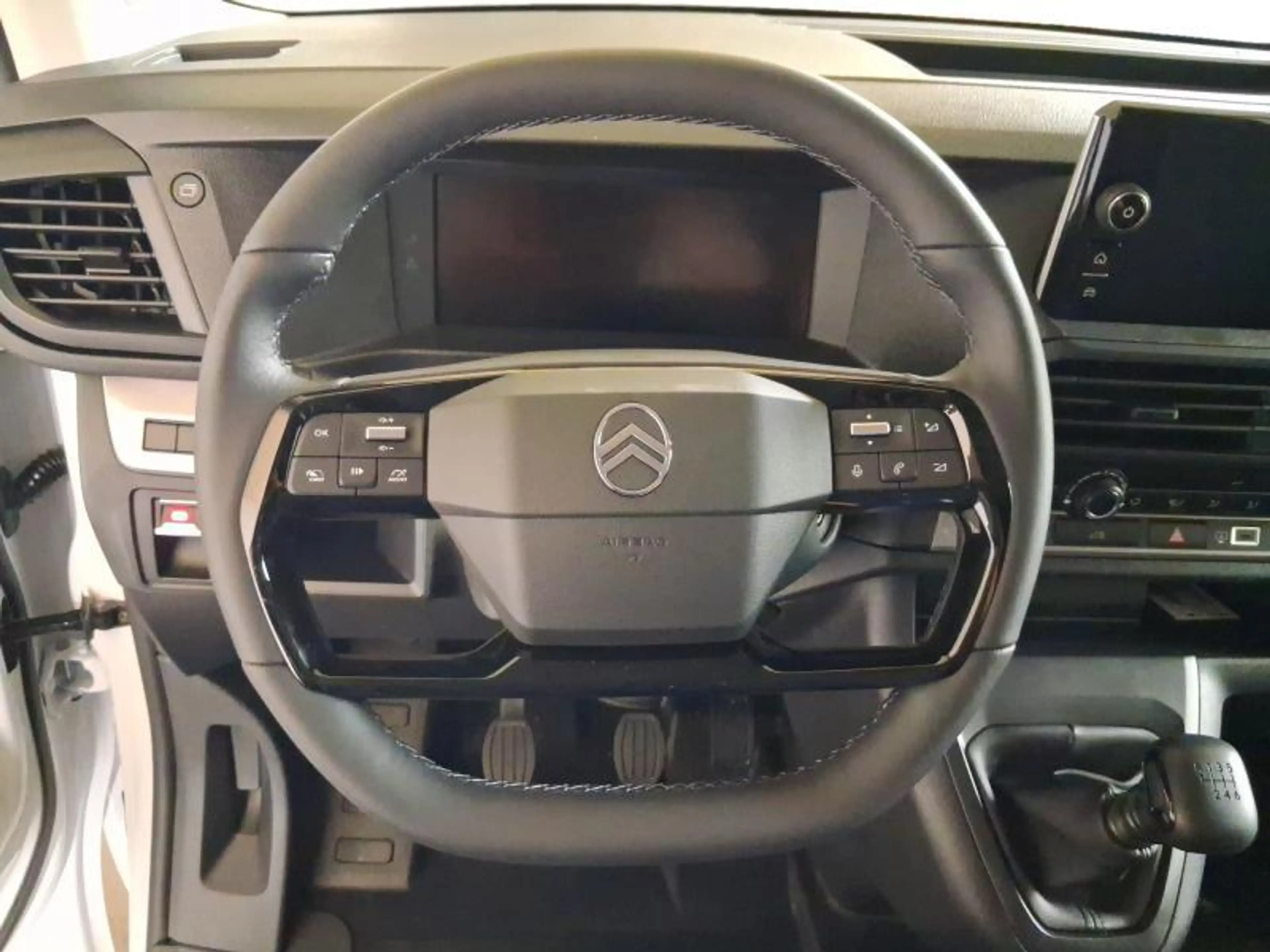 Citroen Jumpy M — photo 7