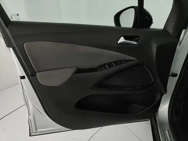 Opel Crossland view 12