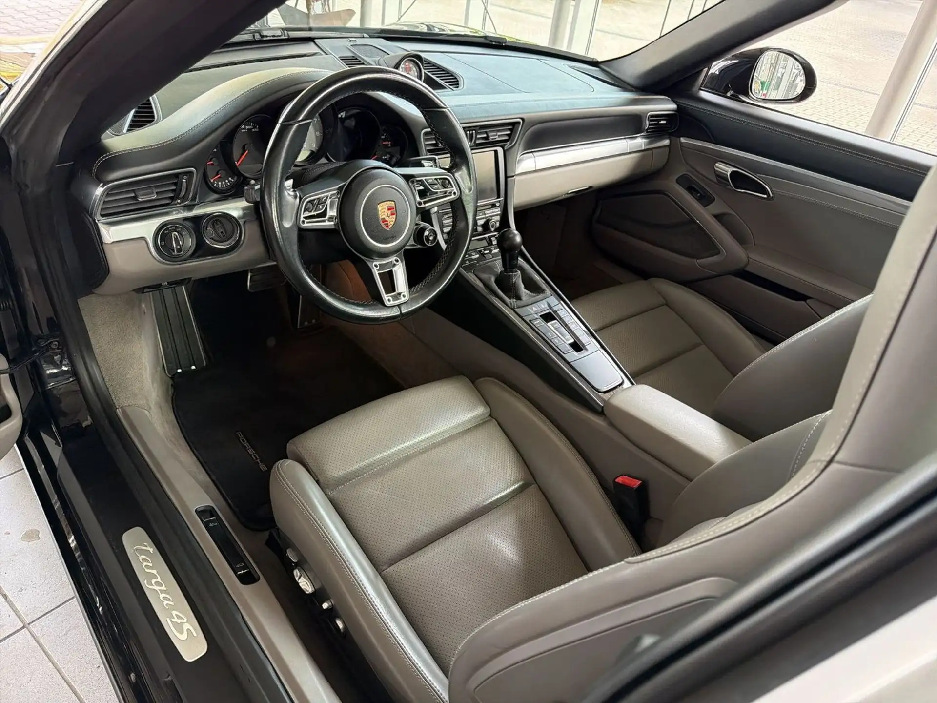 Porsche 911 911 Targa 4S 2014 검정 사진 8