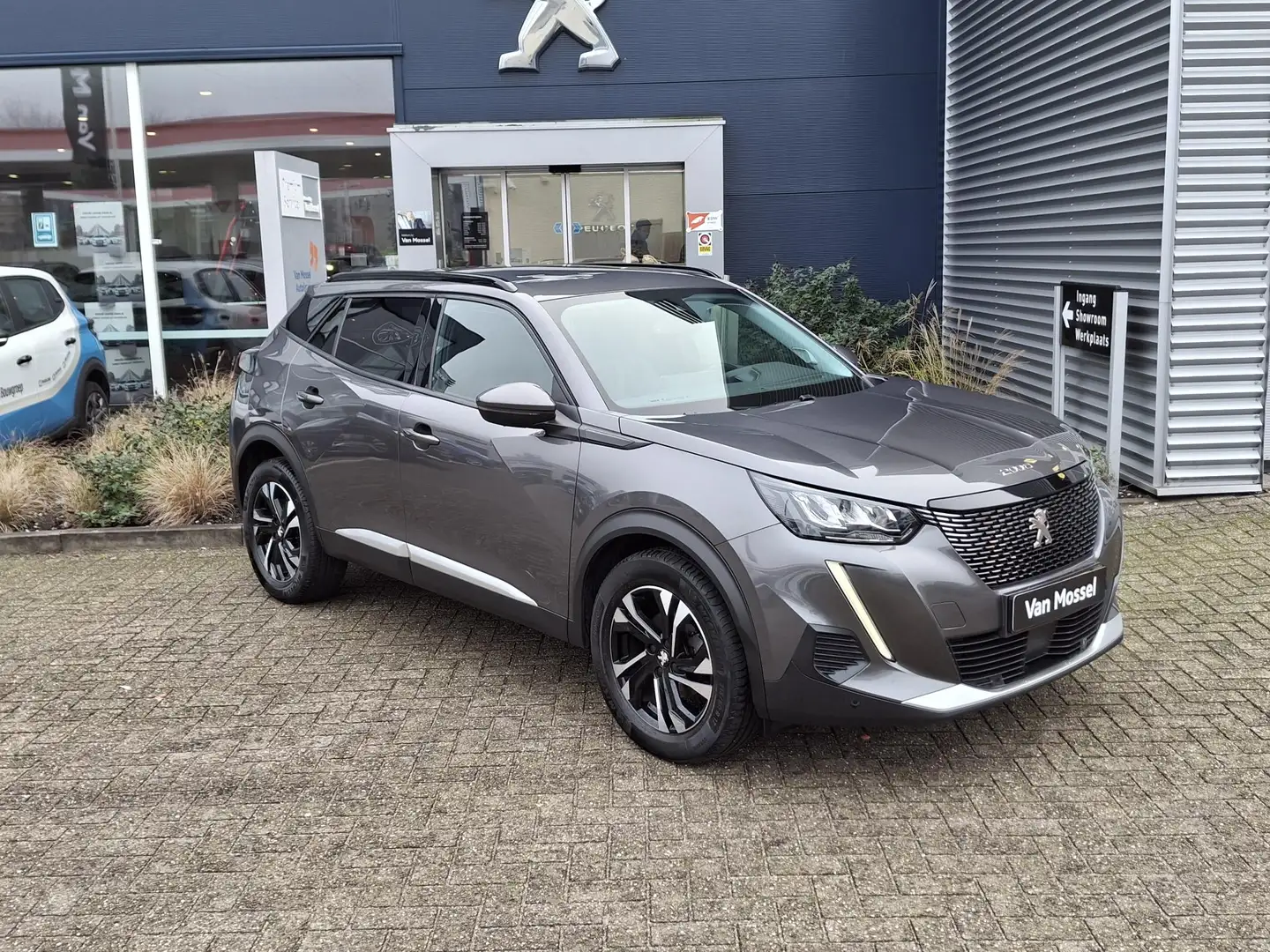 Peugeot 2008 1.2 PureTech Allure Pack | Camera | Climate contro Gris - 2