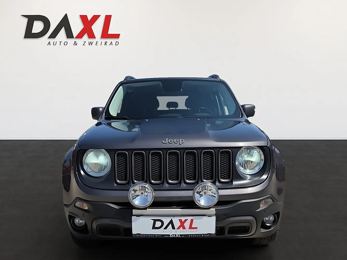 Jeep Renegade 2,0 MultiJet II 170 Trailhawk AWD Aut. Grau - 2
