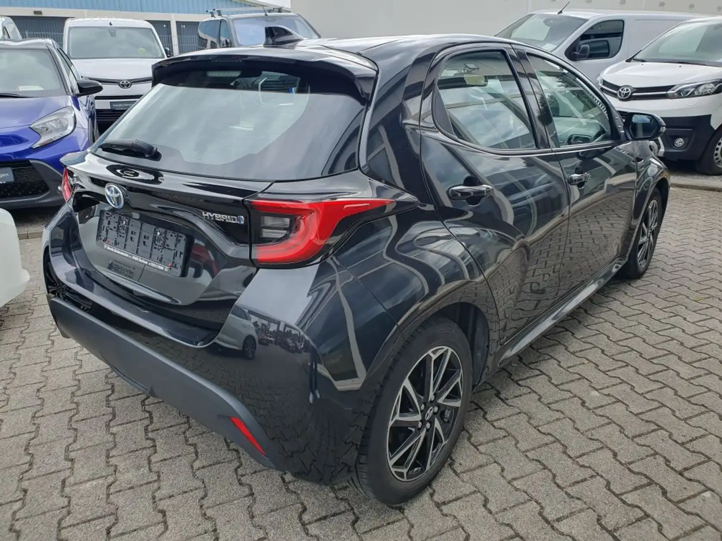 Toyota Yaris Hybrid 1.5 VVT-i Team Deutschland Schwarz - 2