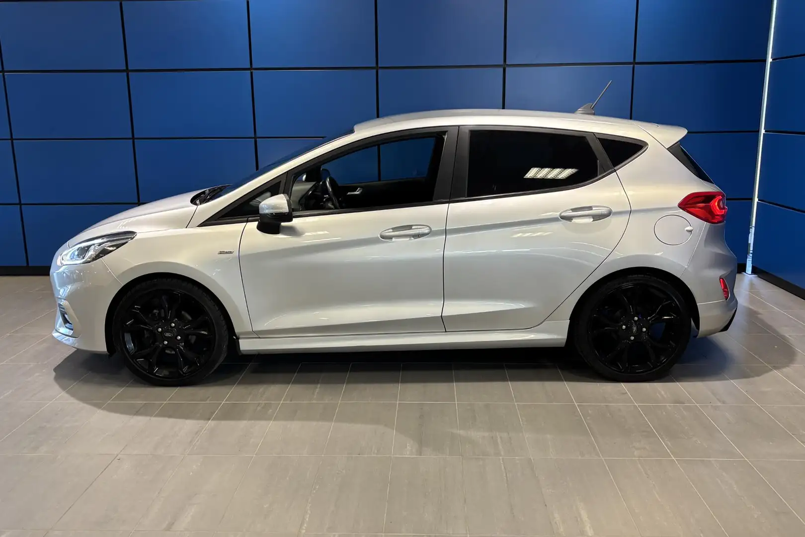 Ford Fiesta 1.0 EcoBoost 95PK ST-Line Gris - 2