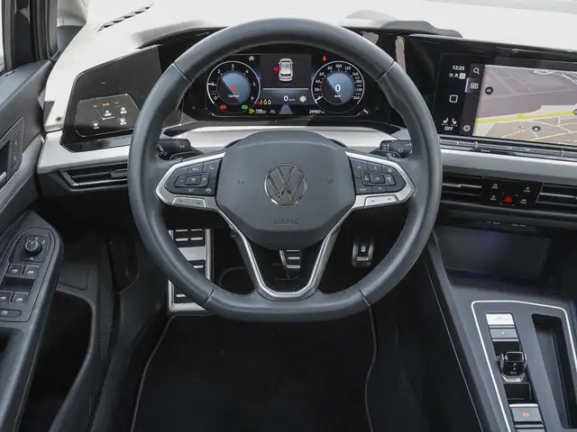 Volkswagen Golf view 11