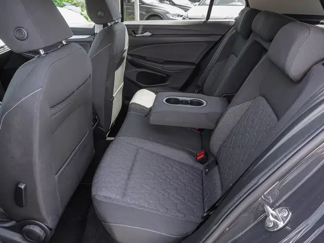 Volkswagen Golf view 15