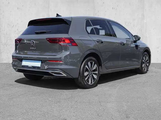 Volkswagen Golf view 4