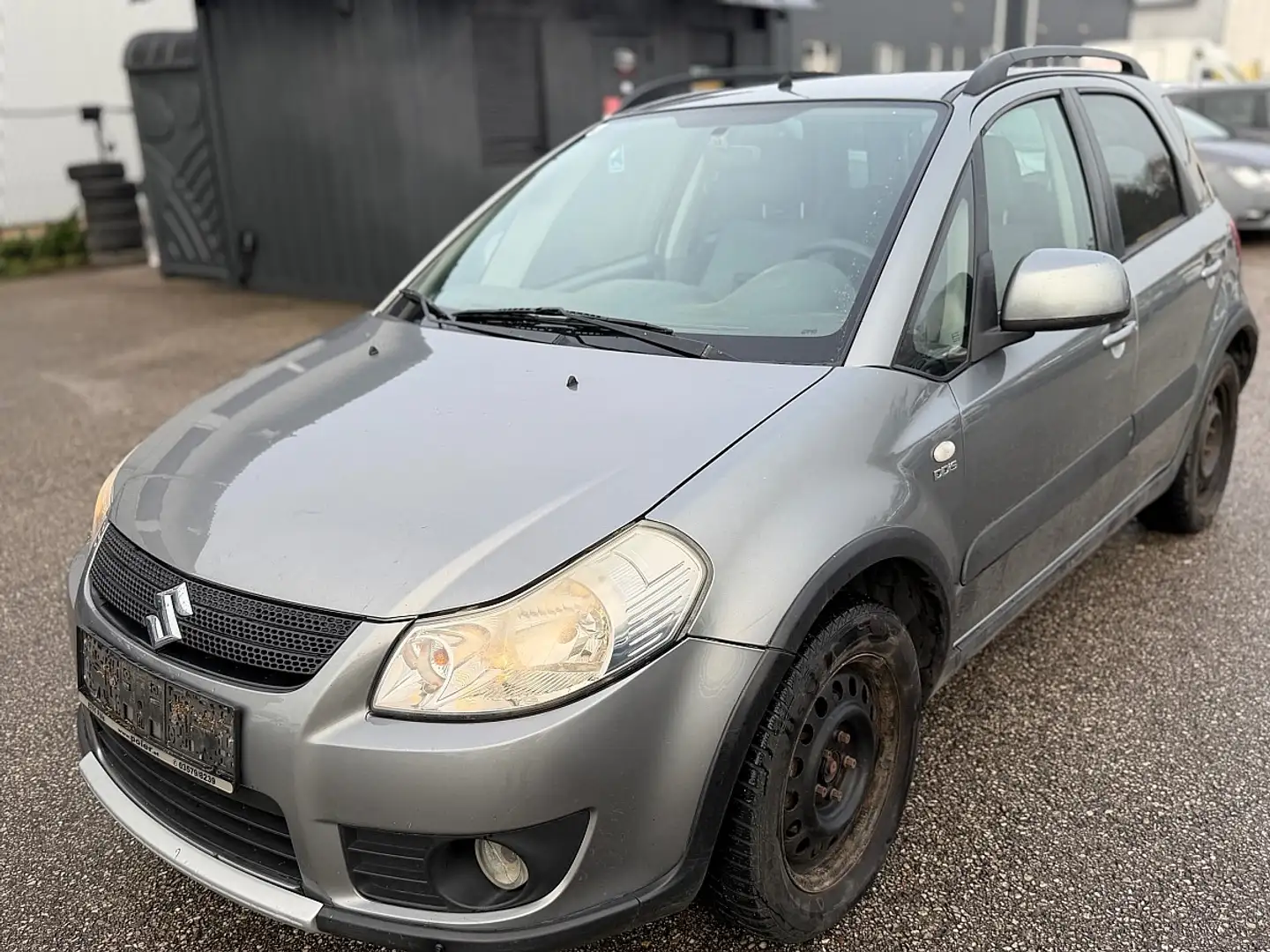 Suzuki SX4 1,9 GL DDiS deluxe++ 4WD Grau - 1