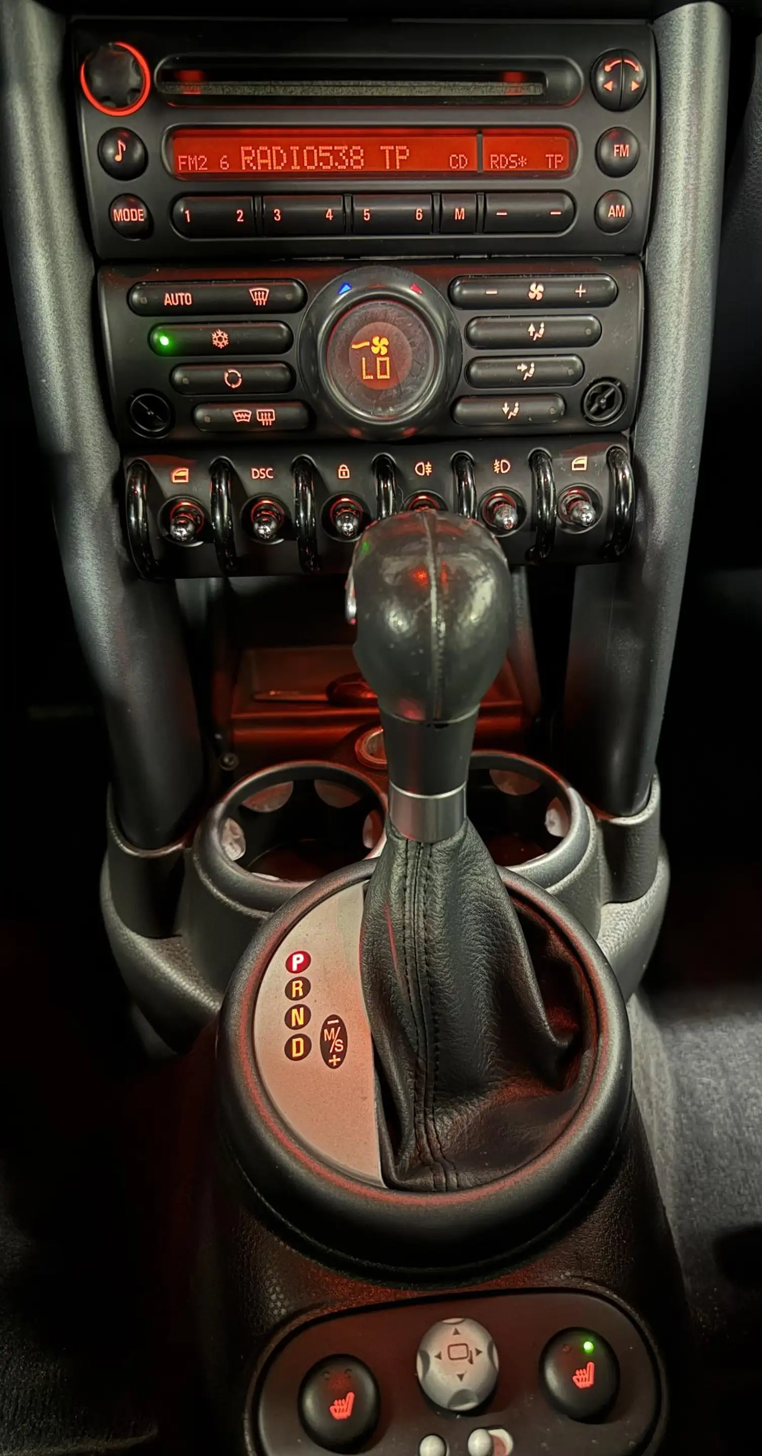 MINI Cooper S Cabrio AUT LEDER XENON NAVI MILTEK — photo 15