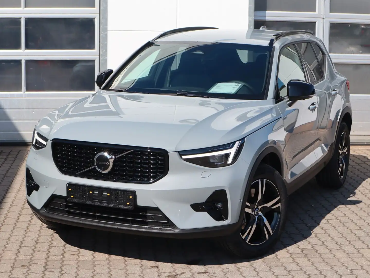 Volvo XC40 Plus Dark FWD* Bussiness*Fronth Grau - 1