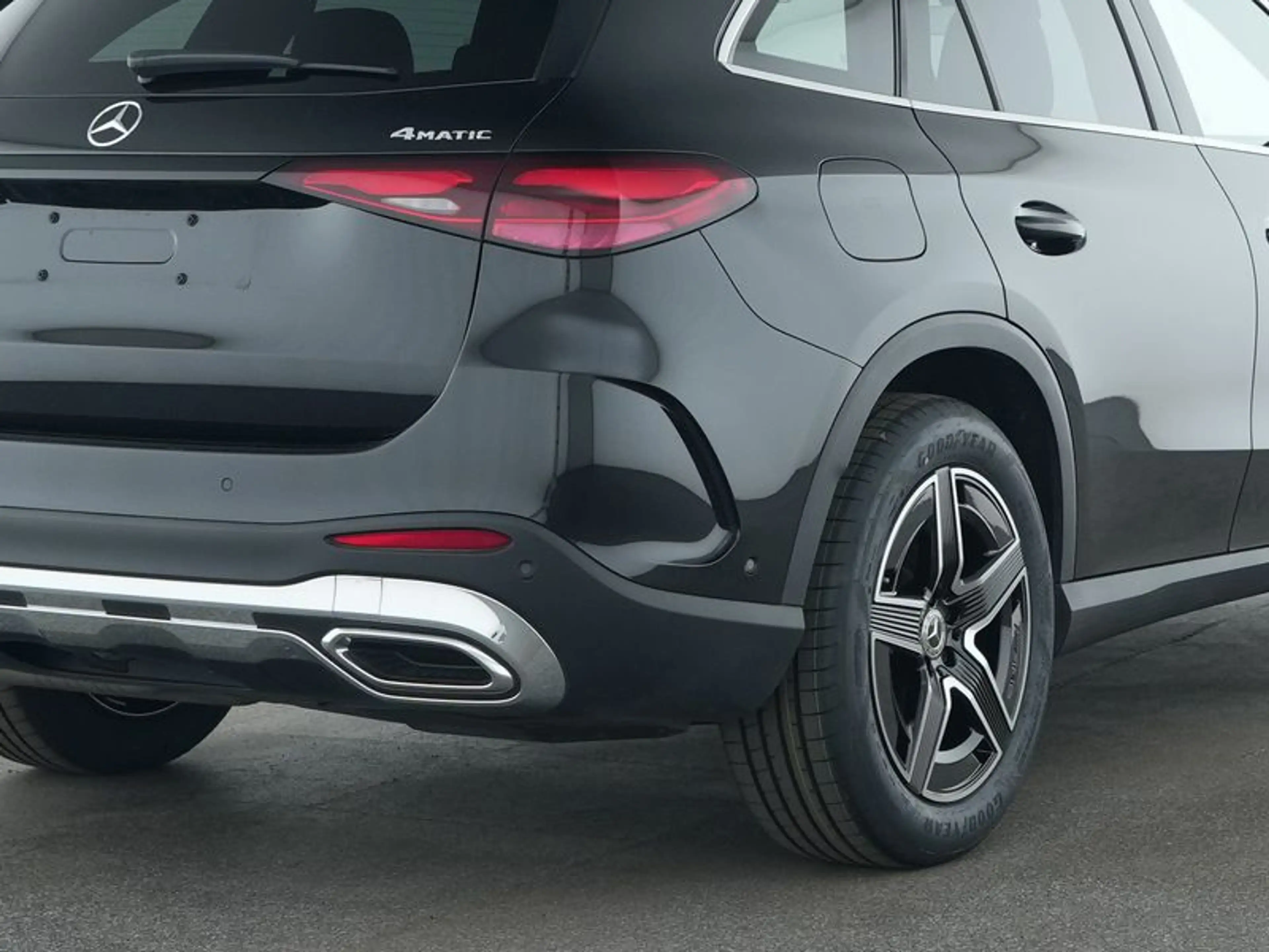 Mercedes-Benz GLC 220 d 4M AMG*LED*Panorama-SD*Memory-P*AHK* — photo 9