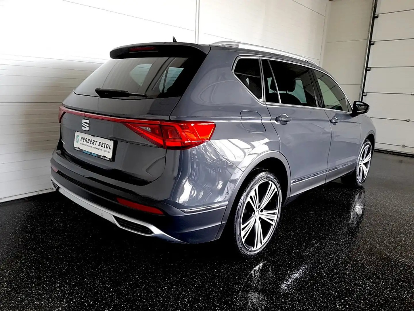 SEAT Tarraco Xcellence 2,0 TDI DSG *20 ZOLL / DCC / VOLL-LED... Grau - 2