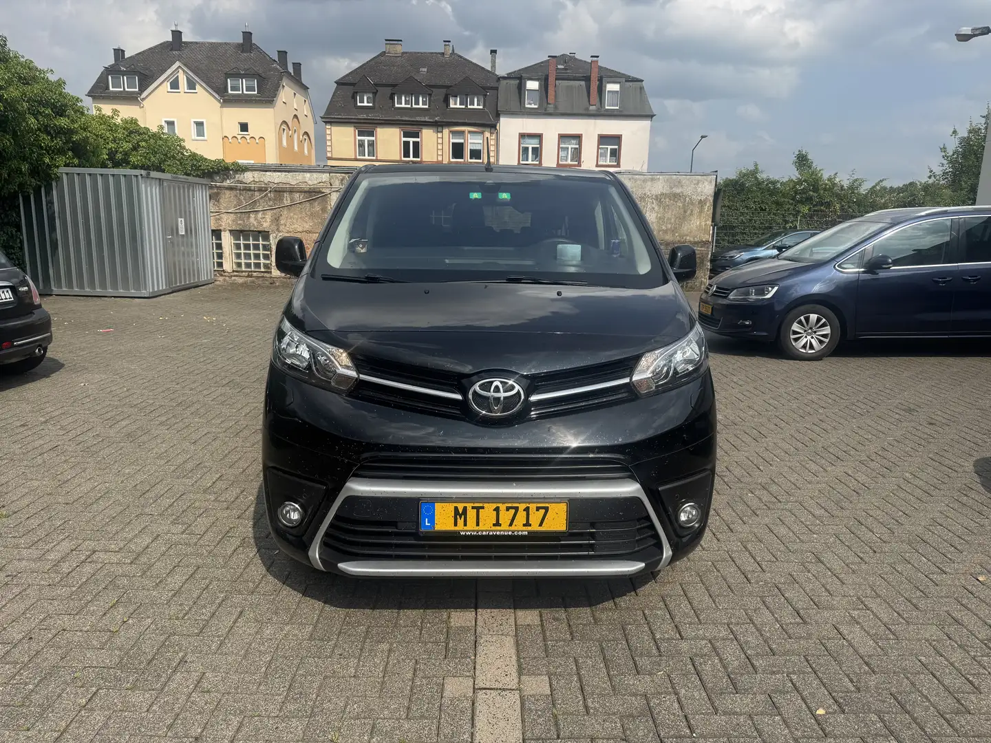 Toyota Proace 2,0-l-D-4D L1 (8-Si.) Autm. Verso Team Deutschland - 1