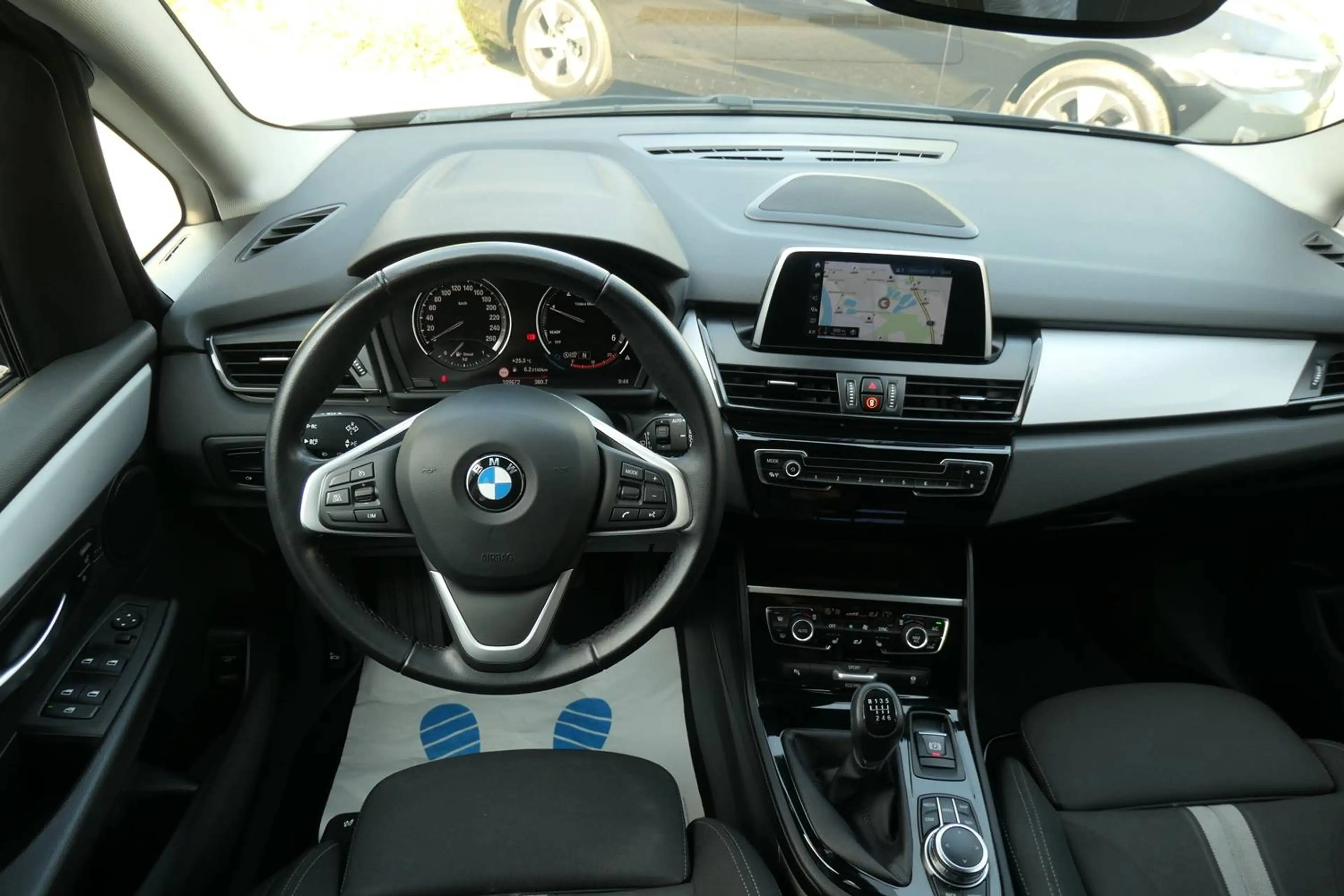 BMW 216 216d GranTourer Sport 7Sitze LED AHK Top Zustand! — photo 6