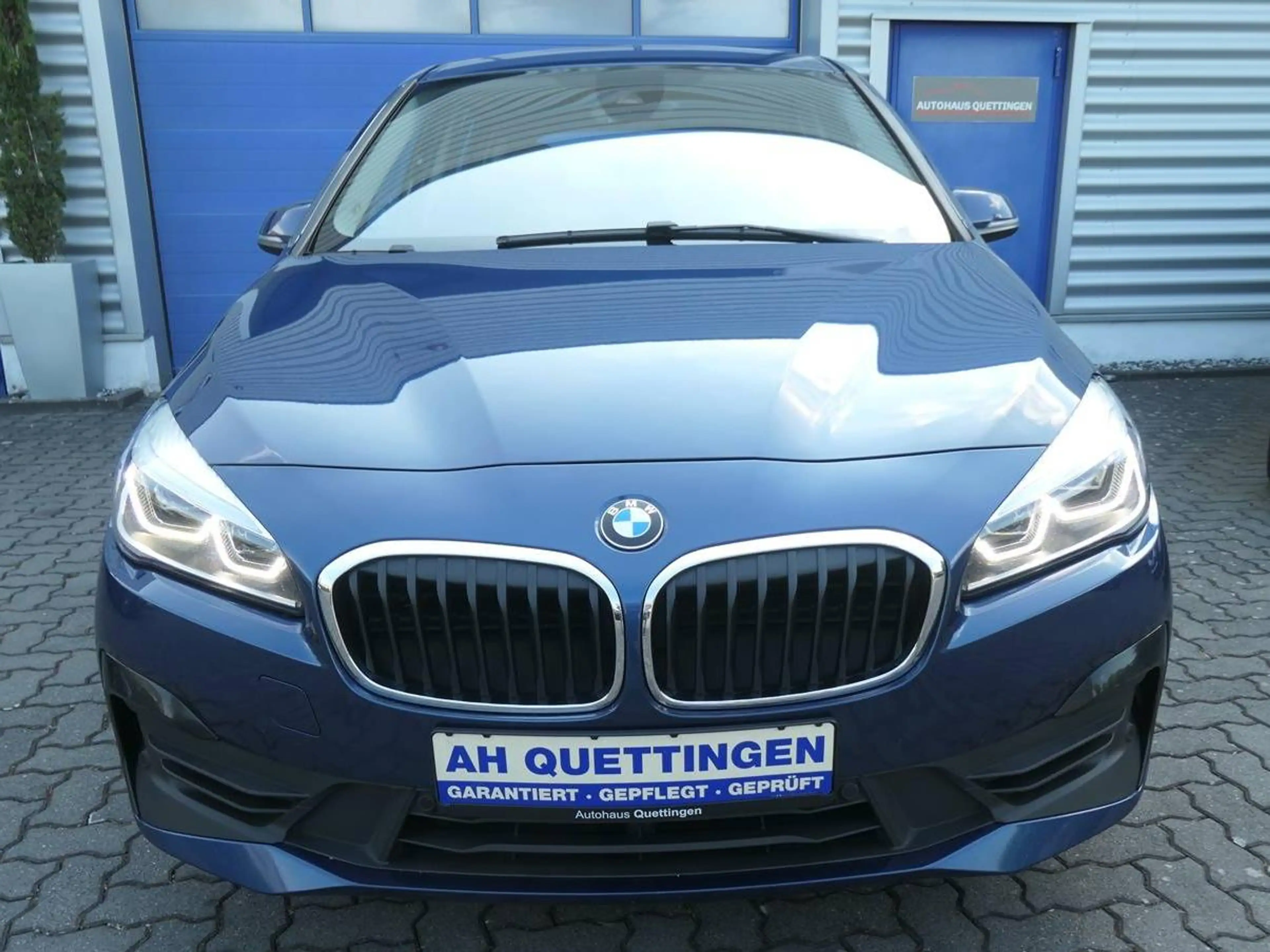BMW 216 216d GranTourer Sport 7Sitze LED AHK Top Zustand! — photo 14