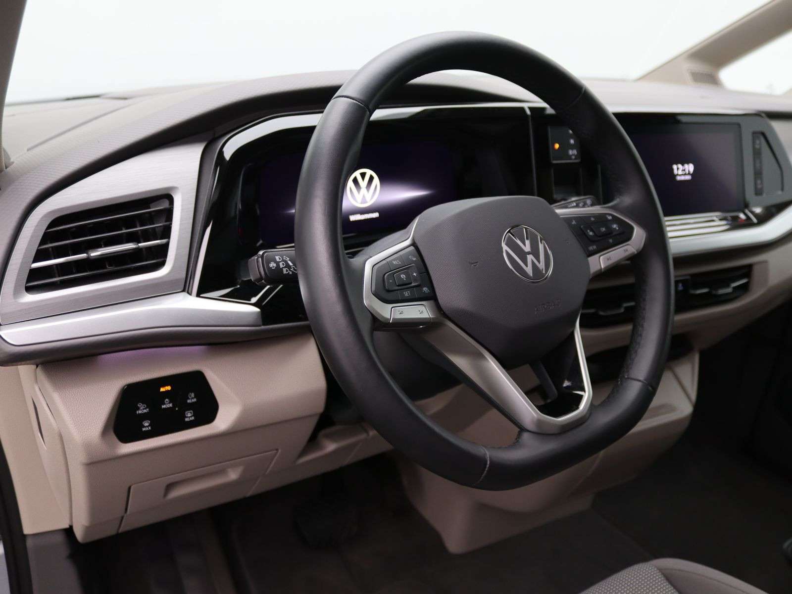 Volkswagen T7