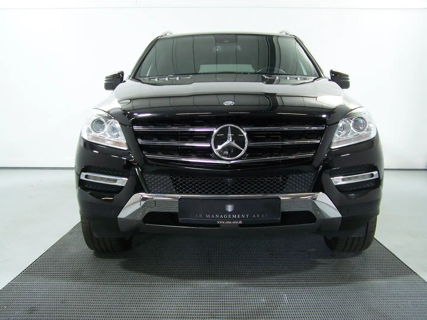 Mercedes-Benz ML 350 BlueTec SPORTPAK+COMAND+360°+R21+LUFT+AMB Zwart - 2