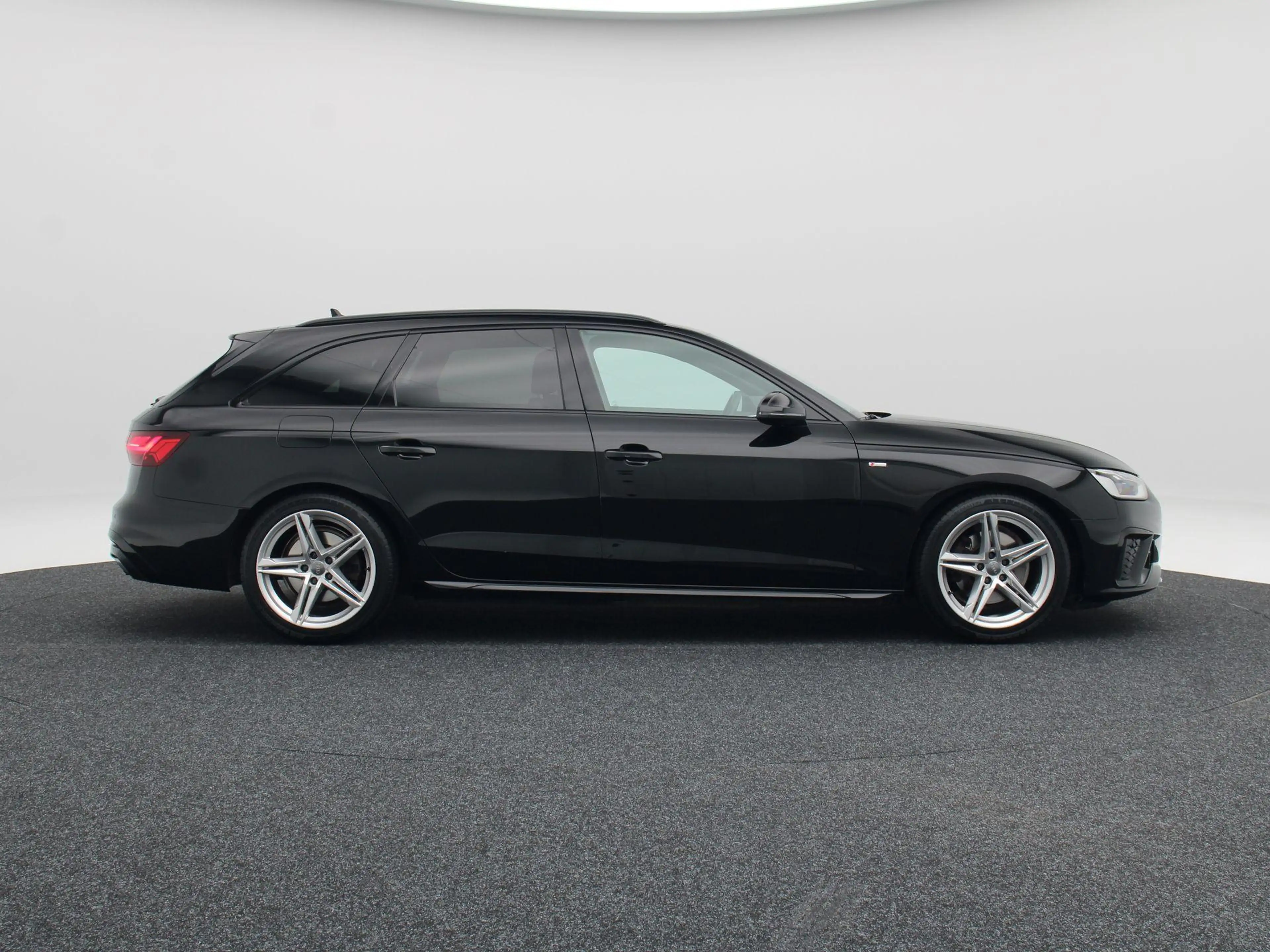 Audi A4 Avant 35 TFSi 150 Pk Automaat S-Line Competition | — photo 7