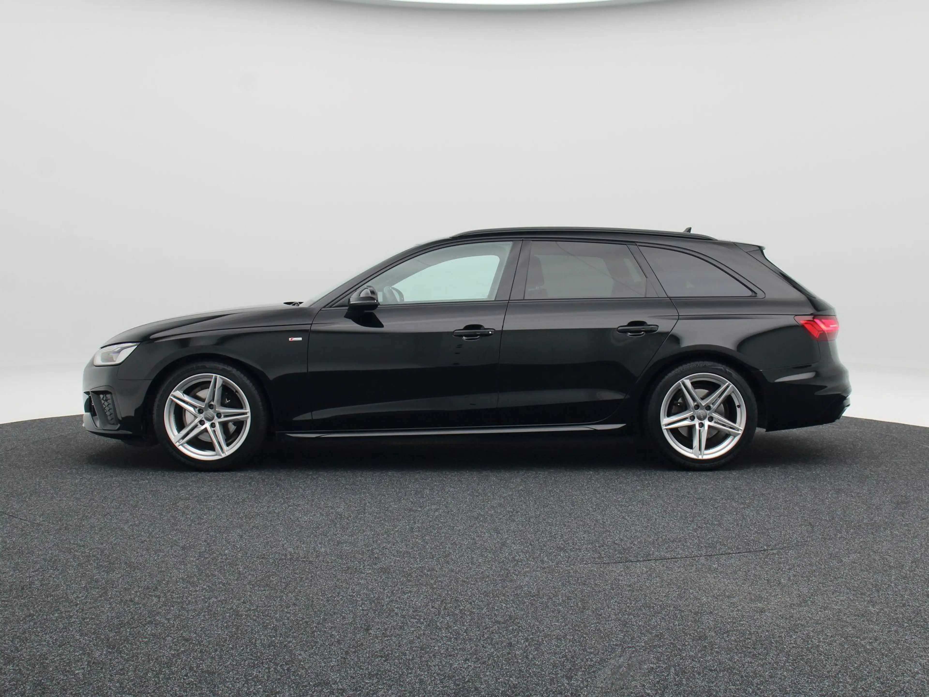 Audi A4 Avant 35 TFSi 150 Pk Automaat S-Line Competition | — photo 9